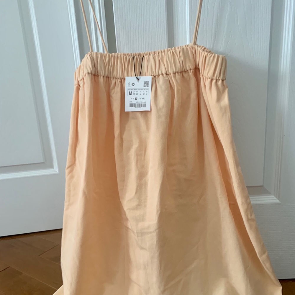 ✨NWT trendy Zara dress✨